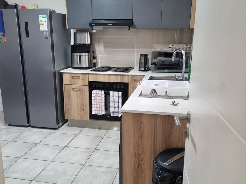 2 Bedroom Apartment for Sale in Greenbay, Gordons Bay - Photo 4