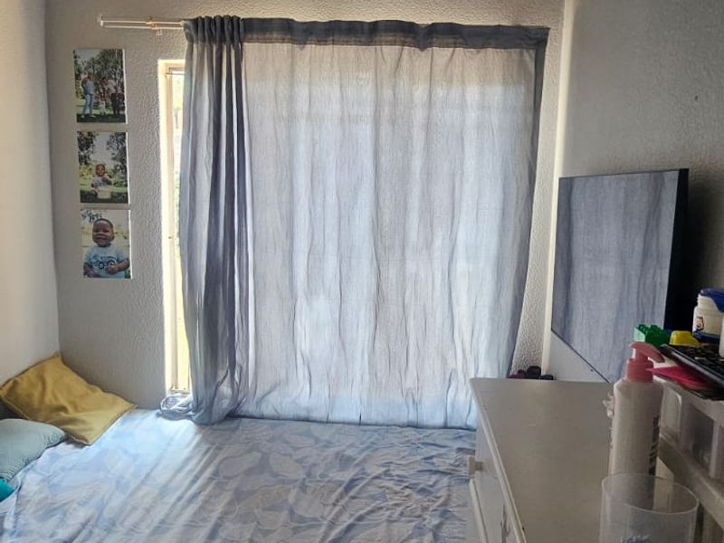 3 Bed 1Bath to rent in Country view Midrand - Photo 6
