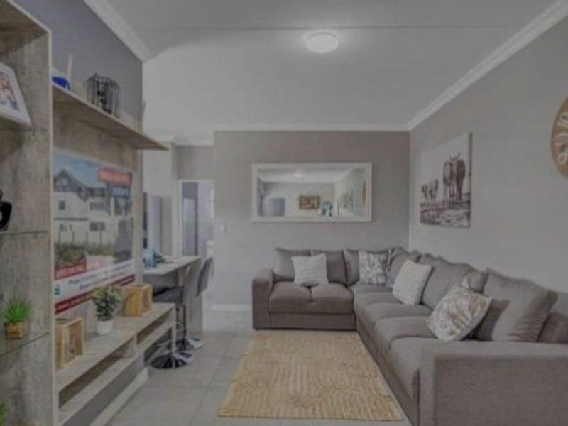 3 bedroom Apartment For rental at Waterfall manor  - Photo 3