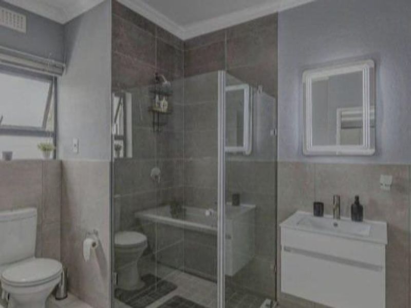 3 bedroom Apartment For rental at Waterfall manor  - Photo 6