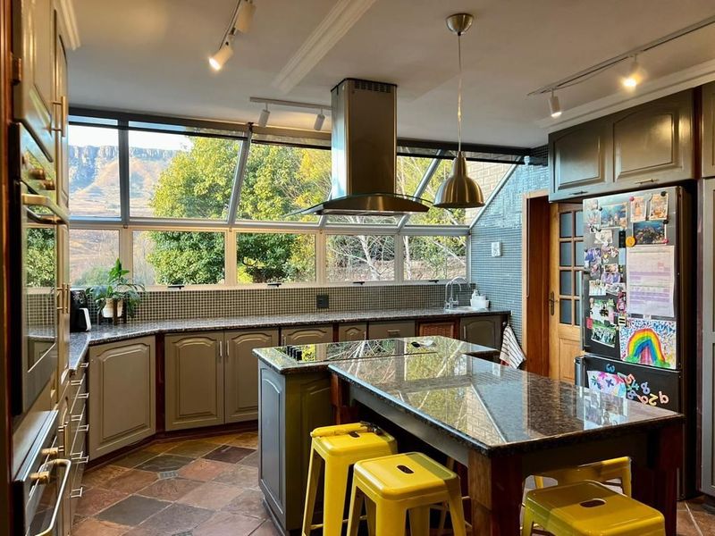 Exquisite Contemporary Family Residence with Breathtaking Natural Surroundings - Photo 7