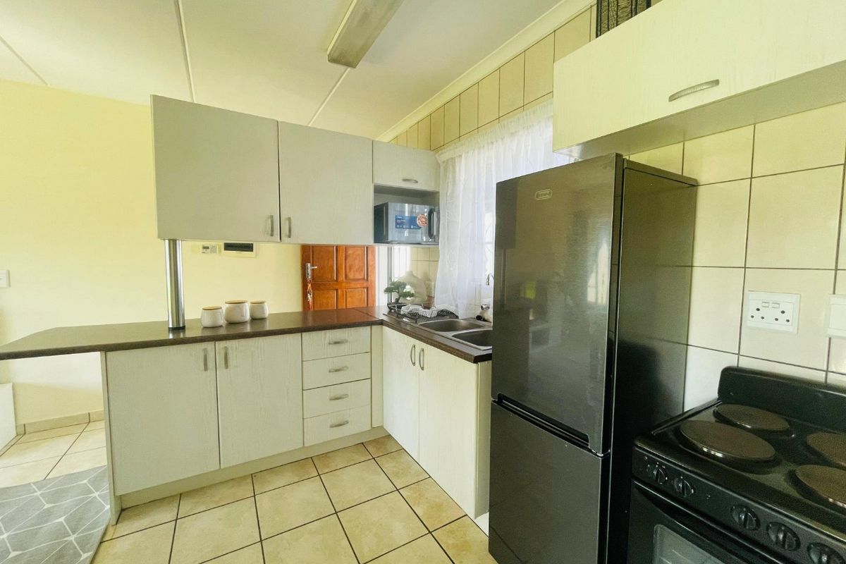 Modern 1 Bedroom Apartments for Sale at Golden Oaks – No Transfer or Bond Costs! - Photo 4