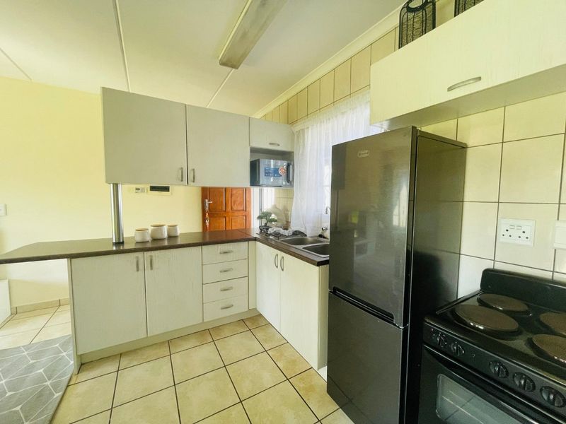 Modern 1 Bedroom Apartments for Sale at Golden Oaks – No Transfer or Bond Costs! - Photo 4