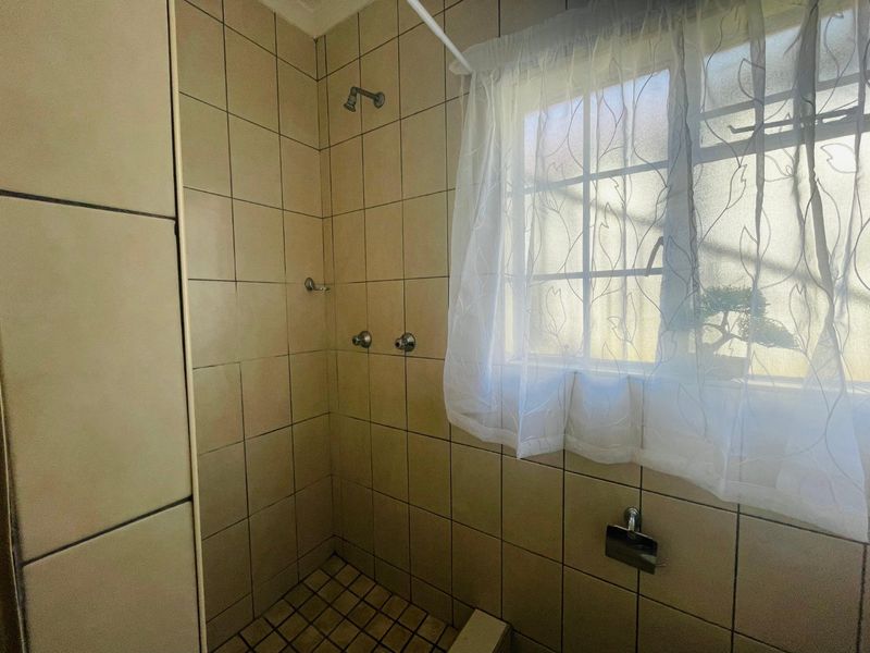 Modern 1 Bedroom Apartments for Sale at Golden Oaks – No Transfer or Bond Costs! - Photo 9