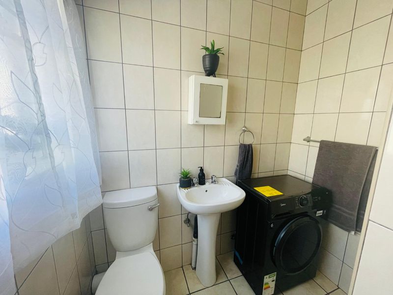 Modern 1 Bedroom Apartments for Sale at Golden Oaks – No Transfer or Bond Costs! - Photo 10