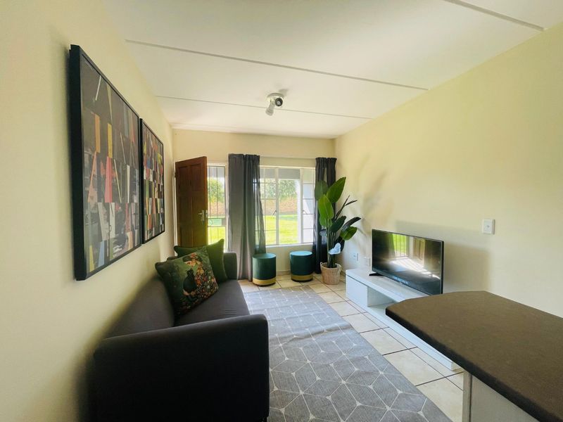 Modern 1 Bedroom Apartments for Sale at Golden Oaks – No Transfer or Bond Costs! - Photo 3