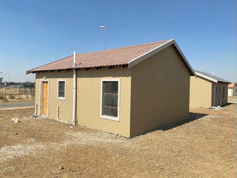2 bedroom house for sale in Raceway - Photo 2
