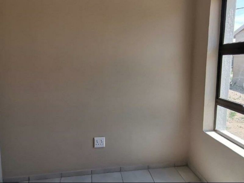 2 bedroom house for sale in Raceway - Photo 6