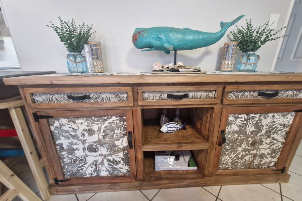 Neat Double-Storey Home – Sea Views, Pet Friendly & Ready to Move In - Photo 5