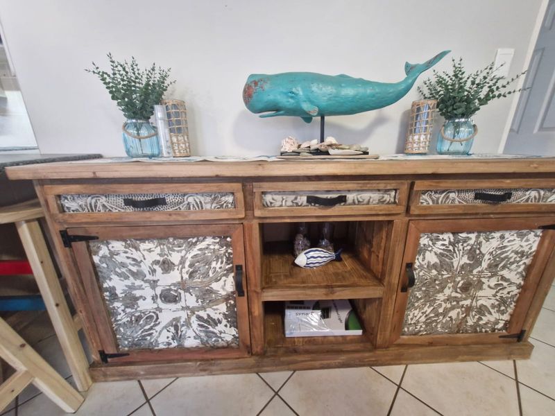 Neat Double-Storey Home – Sea Views, Pet Friendly & Ready to Move In - Photo 5