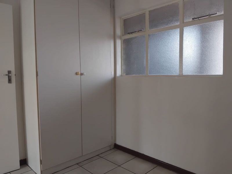 Great Location  – 2beds , 1 bath First Floor Apartment To Rent in Bel Aire Complex, Vorna Valley, Midrand - Photo 8