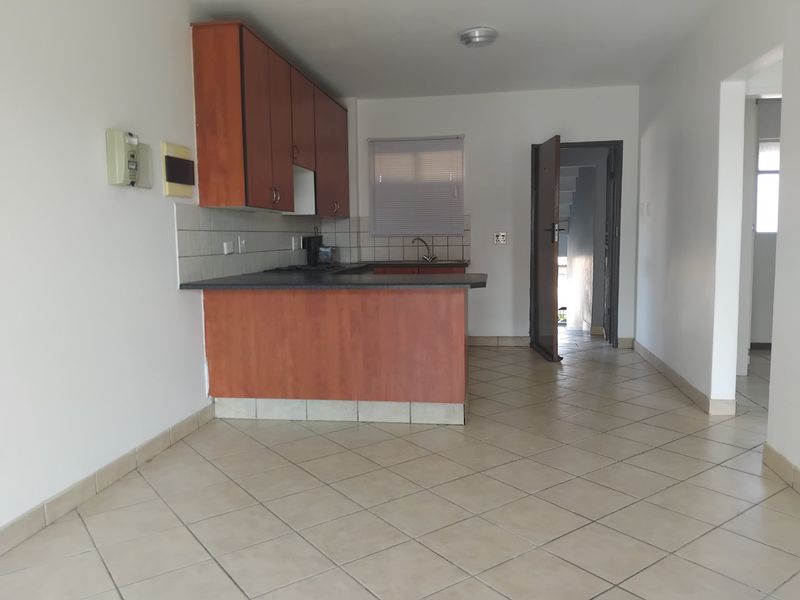 Great Location  – 2beds , 1 bath First Floor Apartment To Rent in Bel Aire Complex, Vorna Valley, Midrand - Photo 3