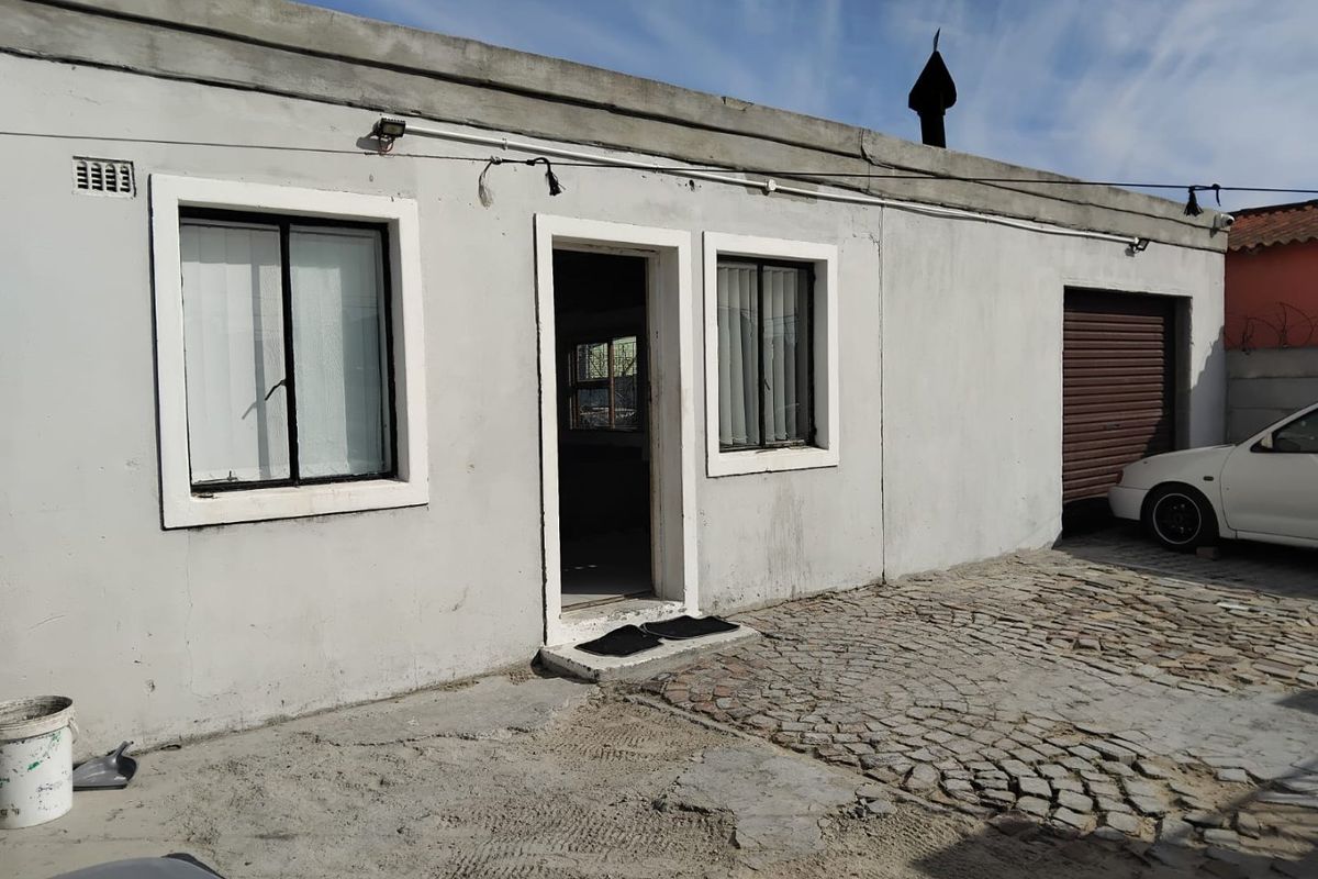 Three Bedroom House For Sale in Delft The Hague  - Photo 2