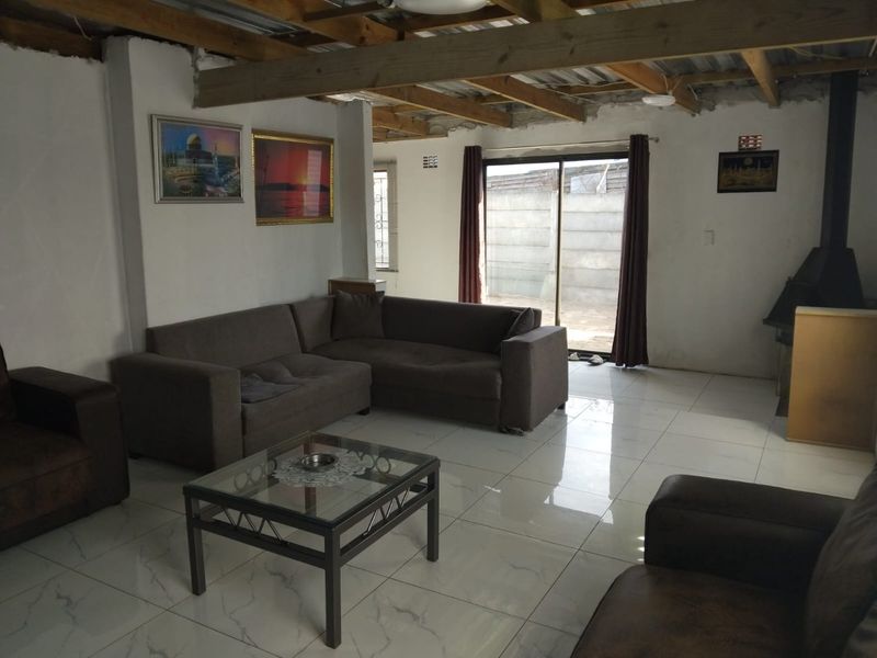 Three Bedroom House For Sale in Delft The Hague  - Photo 9