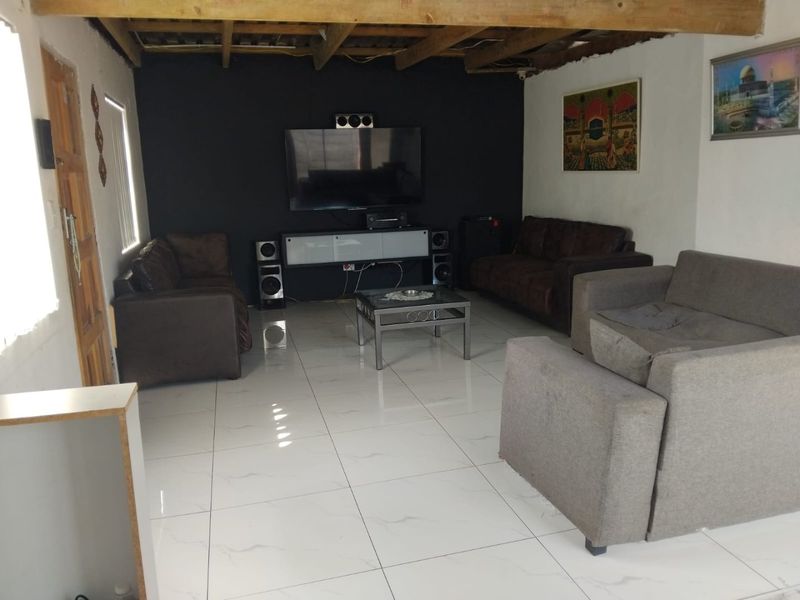 Three Bedroom House For Sale in Delft The Hague  - Photo 7