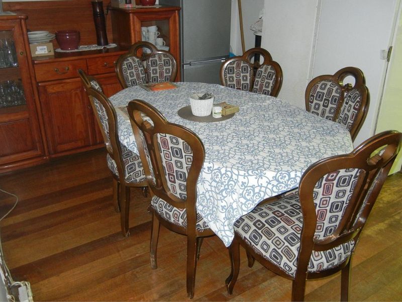 BEAUTIFUL SPACIOUS FAMILY HOME - Photo 6
