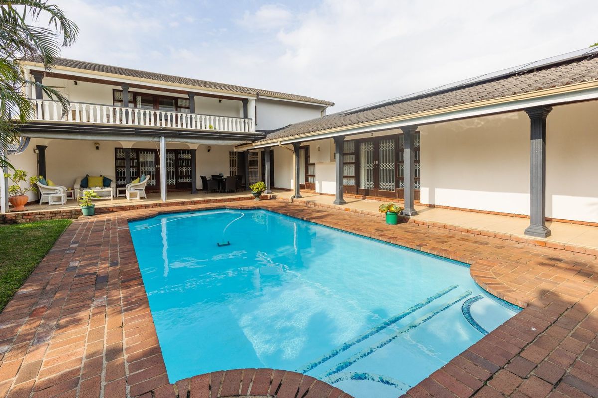 Prime Position With Income Options And Sea Views   - Photo 2