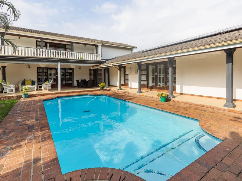 Prime Position With Income Options And Sea Views   - Photo 2