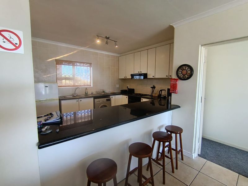 Luxury Coastal Lifestyle Apartment - 2 - Bedroom Apartment - Photo 5