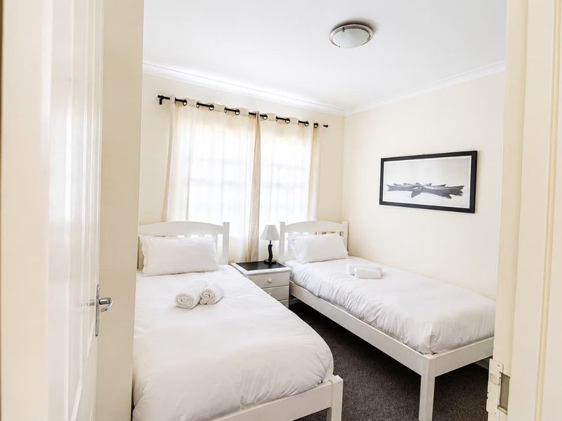 Luxury Coastal Lifestyle Apartment - 2 - Bedroom Apartment - Photo 9