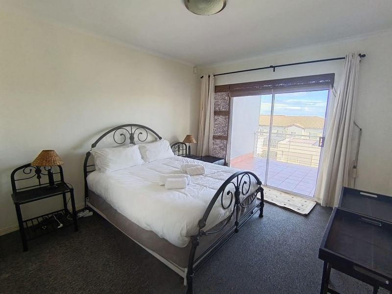 Luxury Coastal Lifestyle Apartment - 2 - Bedroom Apartment - Photo 8