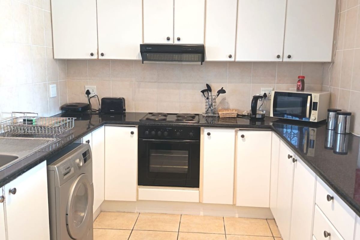 Luxury Coastal Lifestyle Apartment - 2 - Bedroom Apartment - Photo 4