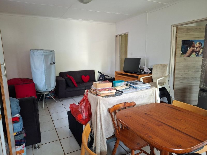 Neat One Bedroom Simplex for Sale in Hopefield - Photo 5