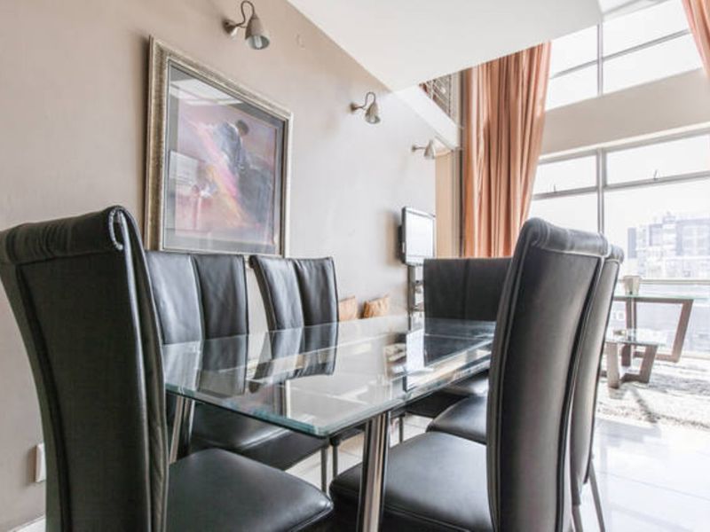 Stunning 3 Bedroom 3 Bath Penthouse in heart of Sandton Fully Furnished What a Steal- Reduced Price! - Photo 5