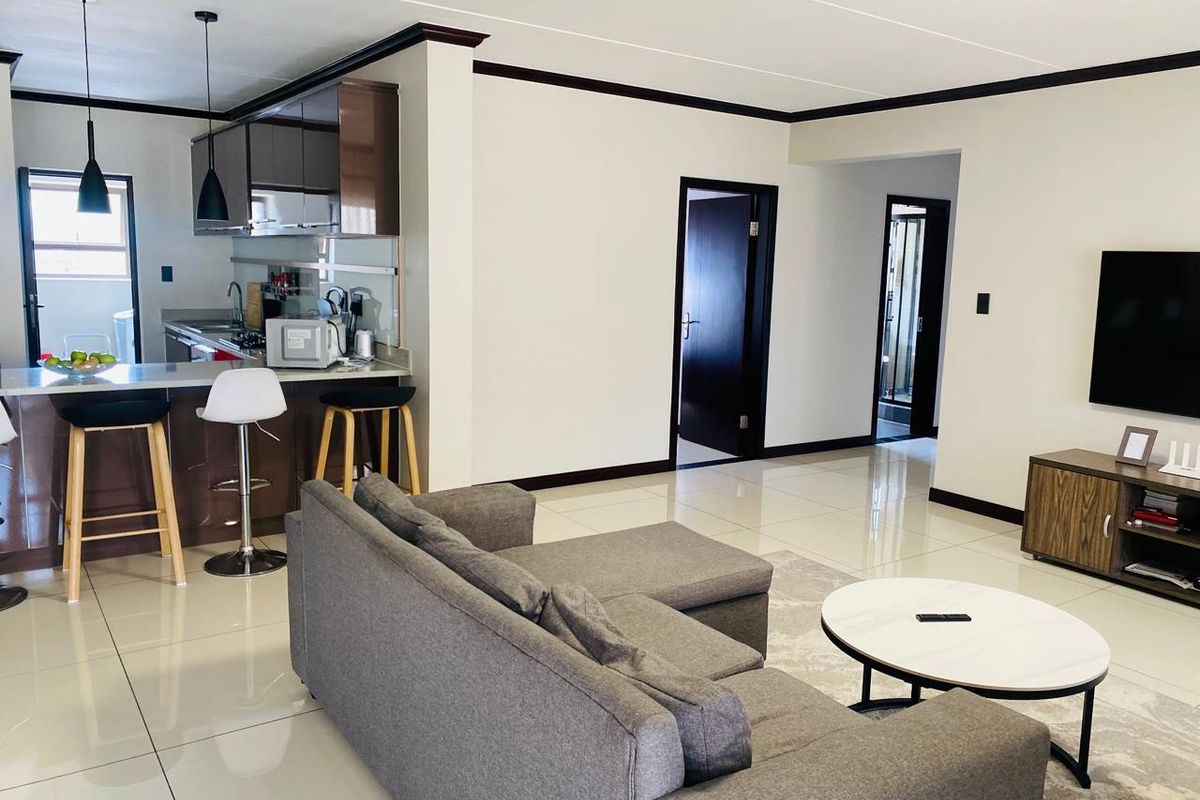 UPMARKET 3 BEDROOMS 2 BATHROOMS TOWNHOUSE FOR SALE IN MIDRAND VILLA LA SAULE - Photo 5