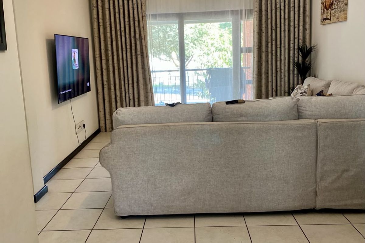 2 Bedroom Apartment / Flat for Sale in Acacia - Photo 4