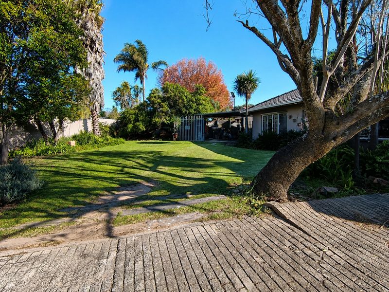 Spacious Family Home Within Walking Distance of Kempton Park High School - Photo 2