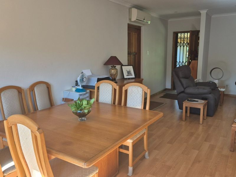 Well-Maintained Pet friendly Townhouse with a Motivated Seller - Photo 5