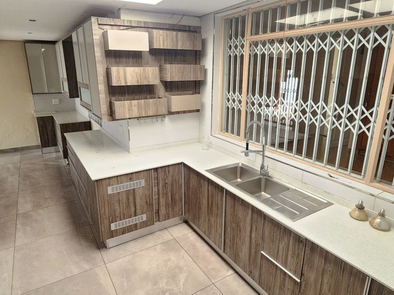 Family living in one of Erasmia’s most sought after locations. - Photo 6