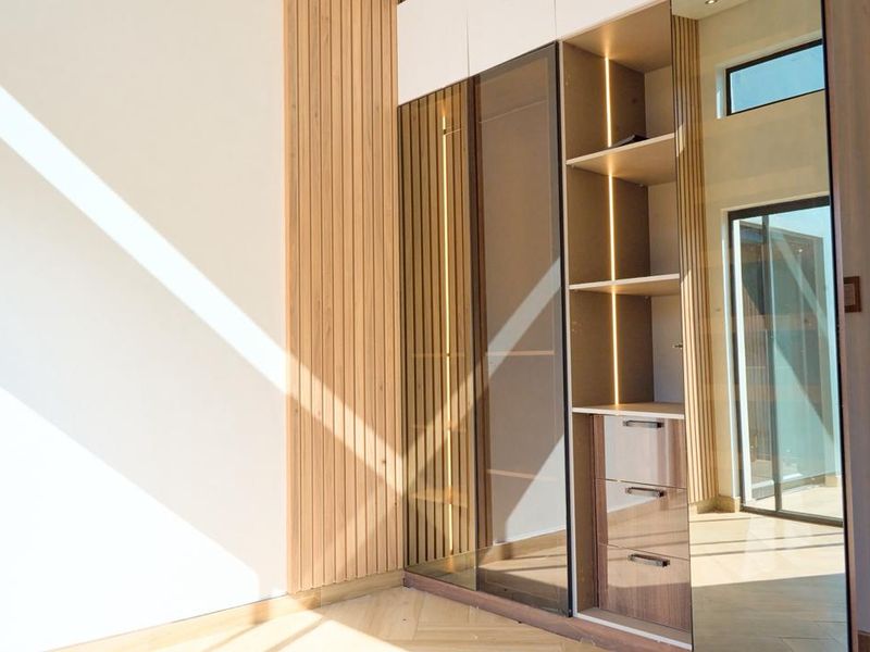Modern 4 bedroom house in Fourways - Photo 7