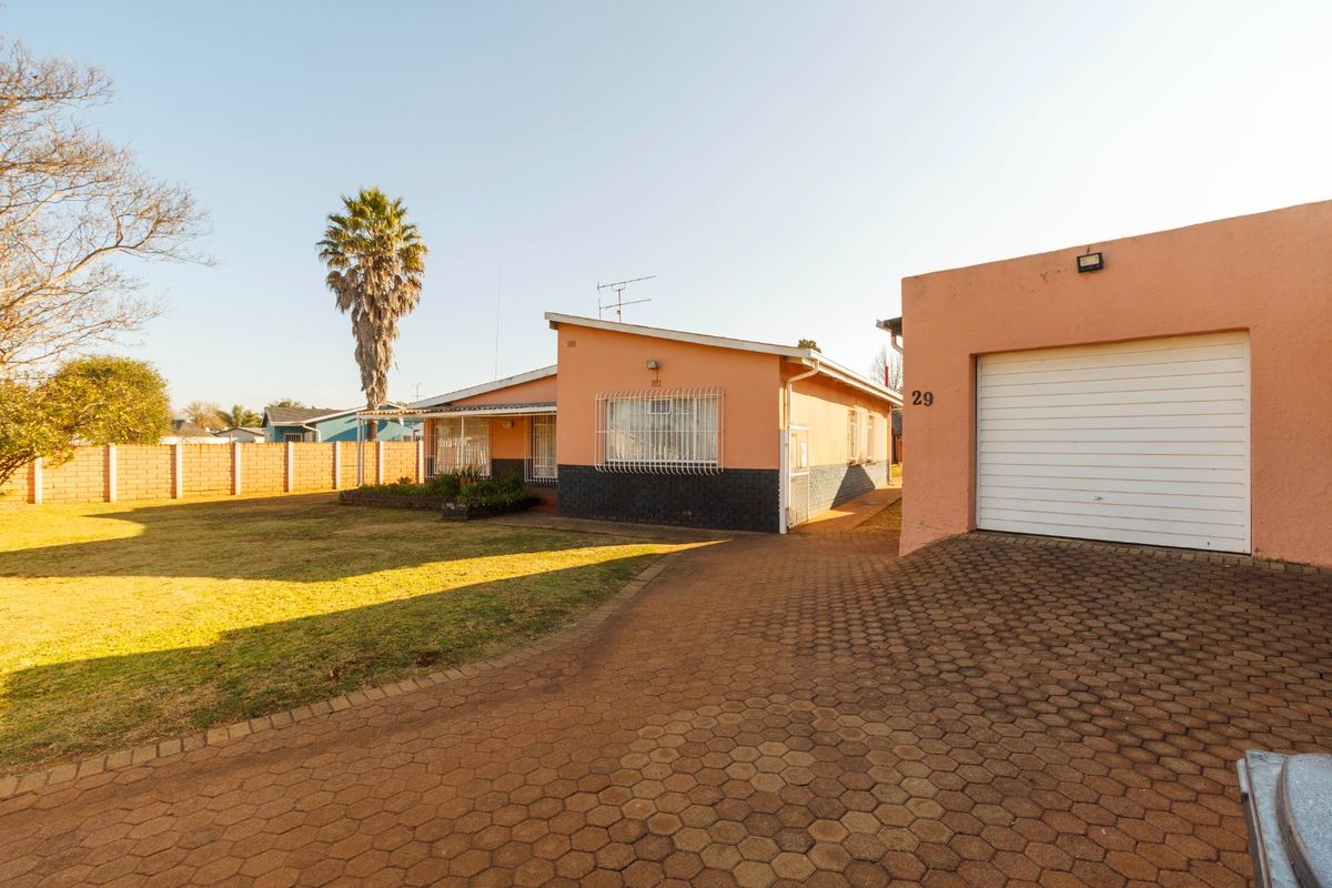 Charming Family Home with Endless Potential in Witpoortjie - Photo 2