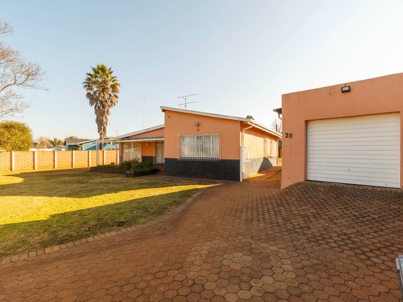 Charming Family Home with Endless Potential in Witpoortjie - Photo 2