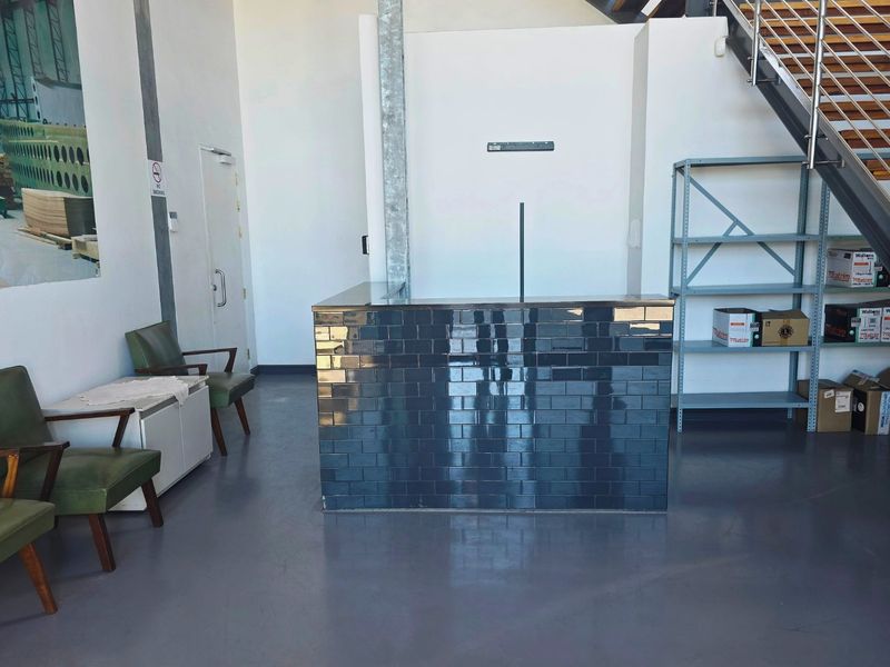 Purpose-Built Factory | Overhead Cranes | Offices | 23 Parking Bays - Photo 5