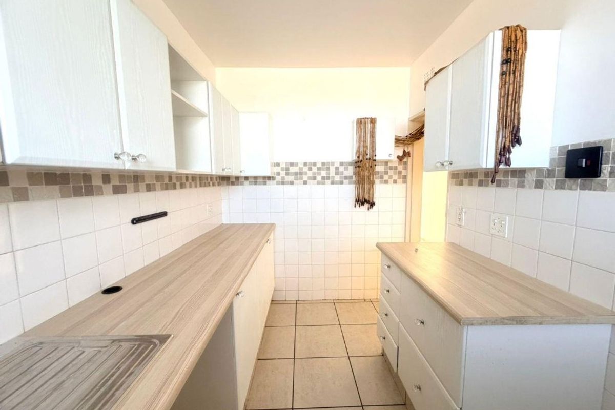 2 Bedroom apartment in Germiston - Photo 2
