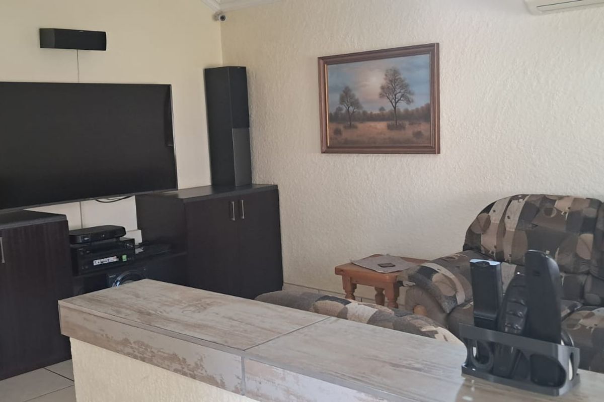Spacious & Immaculate Family Home in Rant & Dal - Photo 3