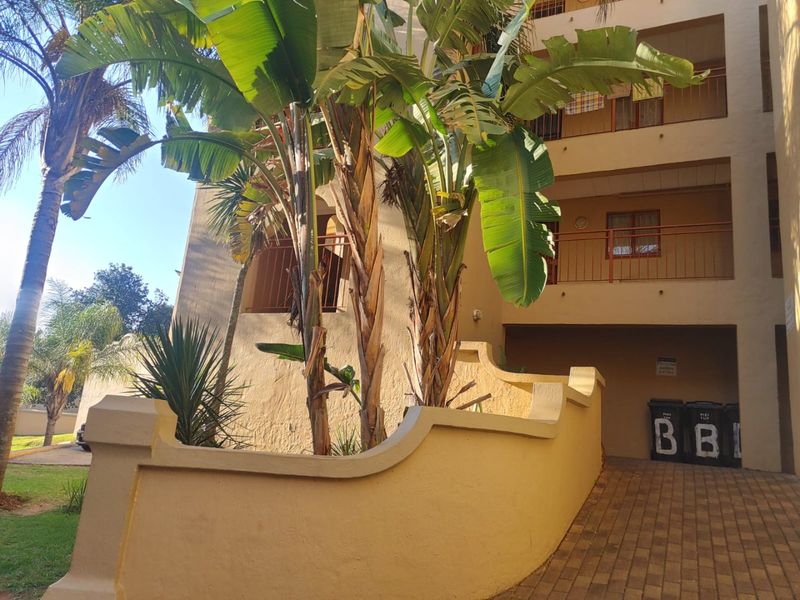 Perfect Family Living in a Secure, Child-Friendly Complex - Photo 4