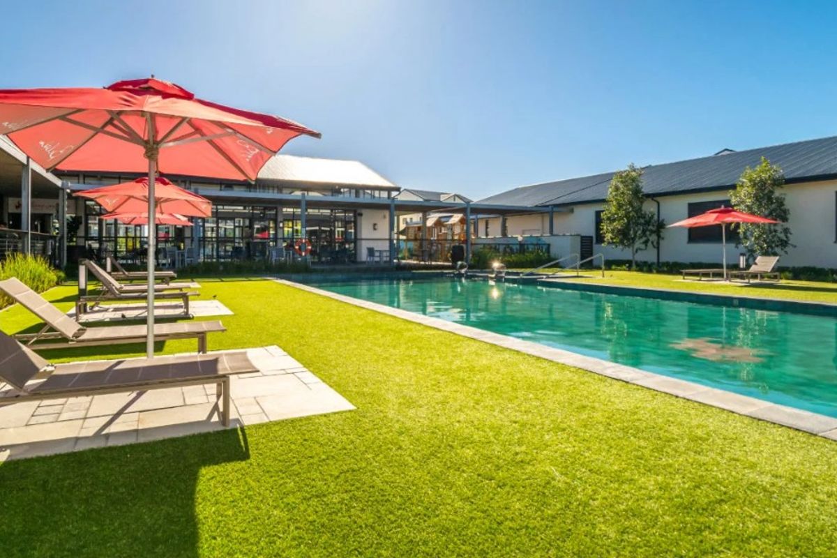BRAND NEW LISTING - Available 01 September - 1 Bed Apartment in The Huntsman Lifestyle Estate  - Photo 5