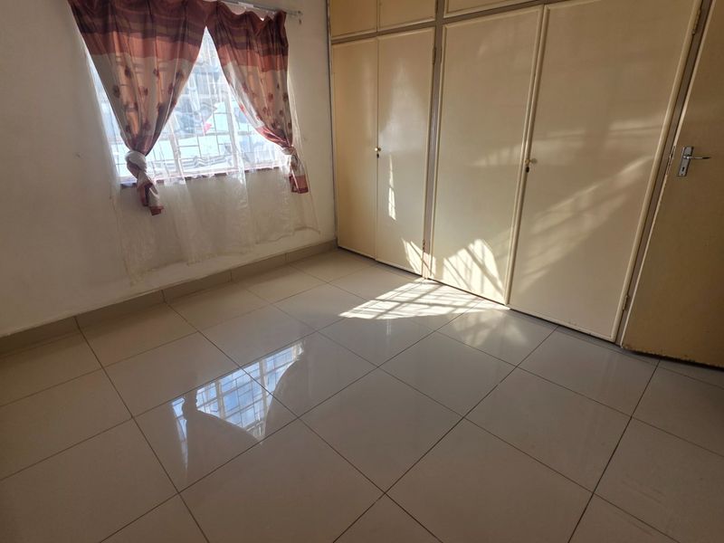 3 Bedroom 1.5 bathroom cottage to let in Erasmia - Photo 8
