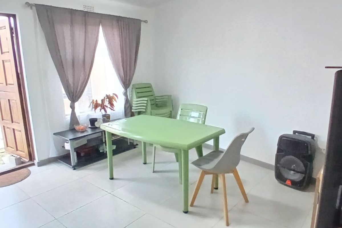 Two bedroom flatlet/Separate entrance - Photo 5