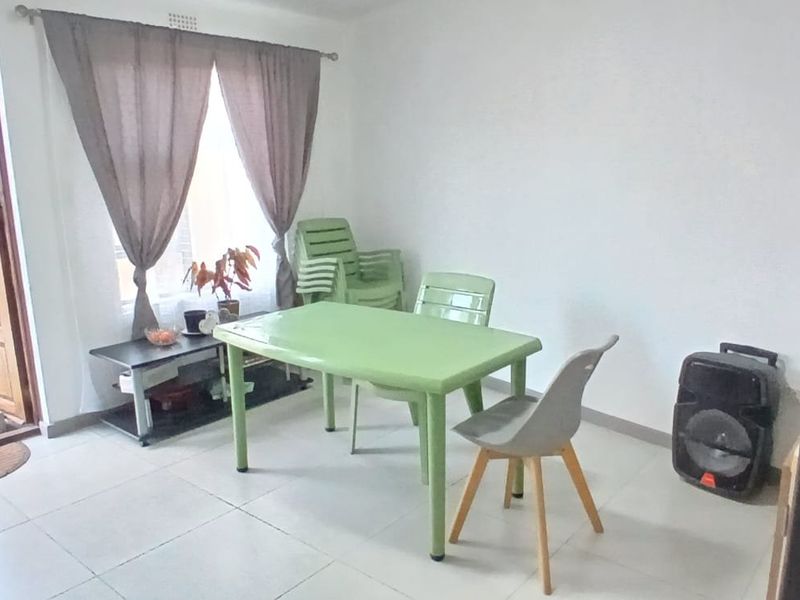 Two bedroom flatlet/Separate entrance - Photo 5