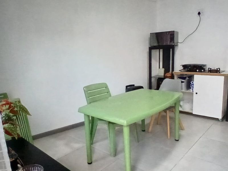 Two bedroom flatlet/Separate entrance - Photo 3