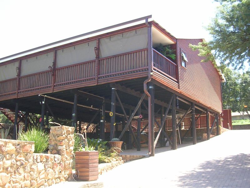 2 Bedroom Riverfront House in Vaaloewer - Photo 2