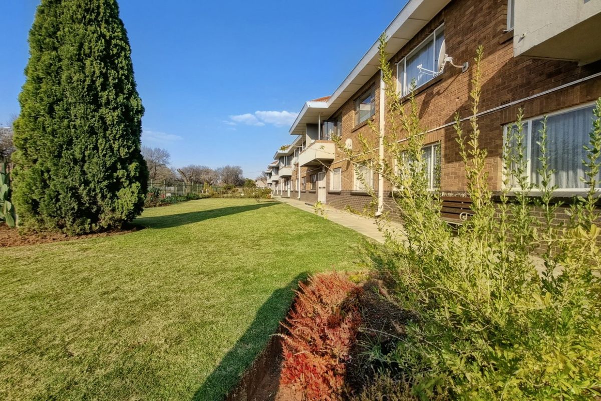 Well priced Ground Floor Apartment in Three Rivers - Photo 2