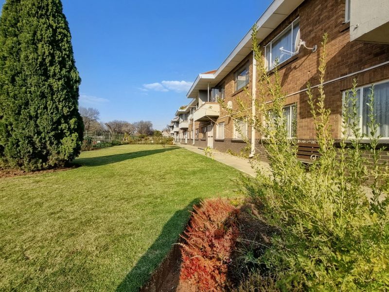 Well priced Ground Floor Apartment in Three Rivers - Photo 2