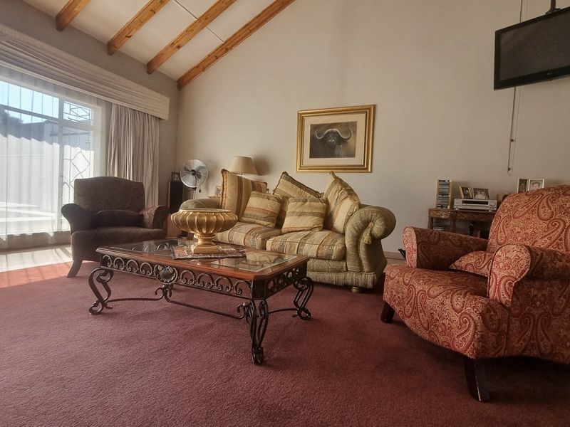 A home with stories to tell and space to live them in Arcon Park - Photo 5