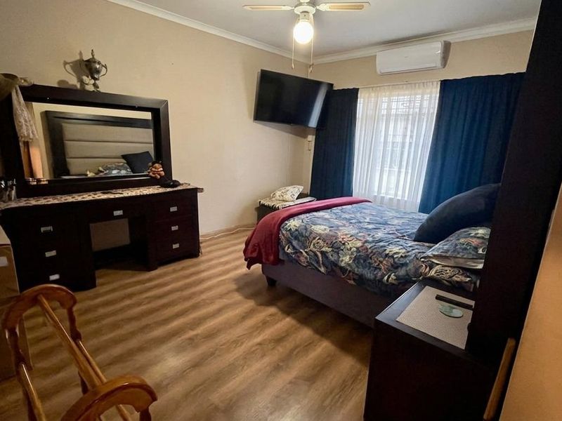 Exceptionally well kept family home in Stilfontein   - Photo 8